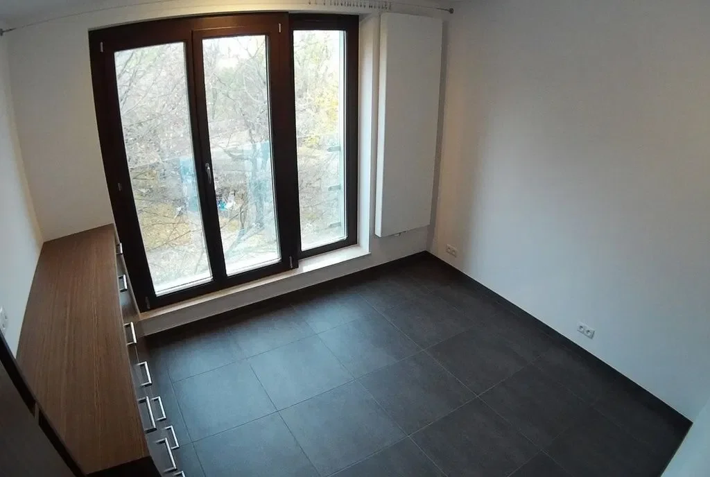 Trzypokojowy apartament na Powiślu - zdjęcie 9