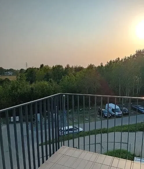 3 pok. 54m2, garaż, internet.Cena 3500zł +prąd - zdjęcie 7