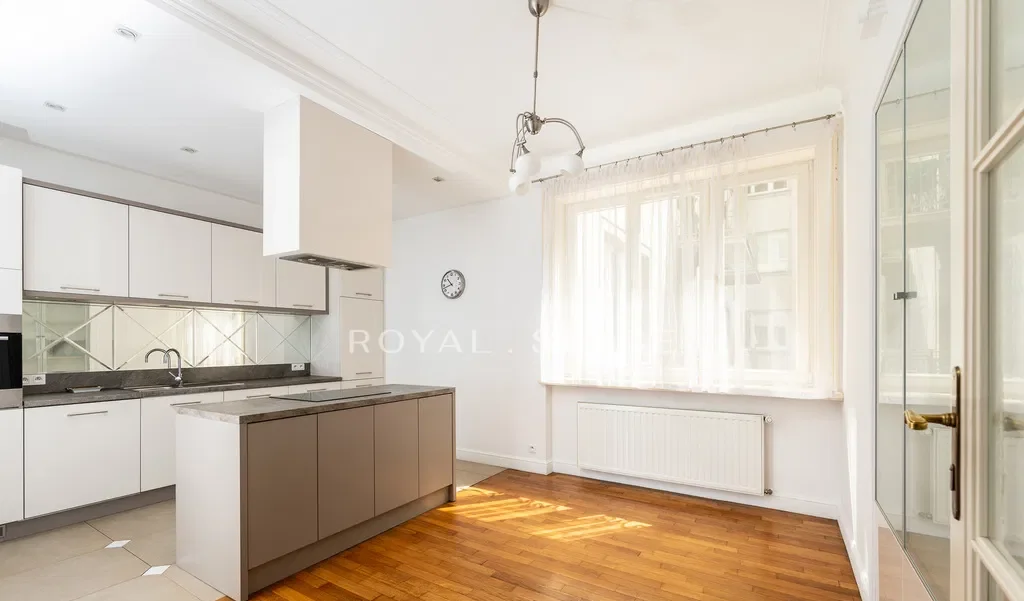 Apartament w kamienicy | przy Plantach