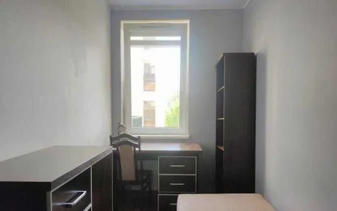 Orlińskiego 10, Czyżyny, funkcjonalny pokój, BRAK PROWIZJI