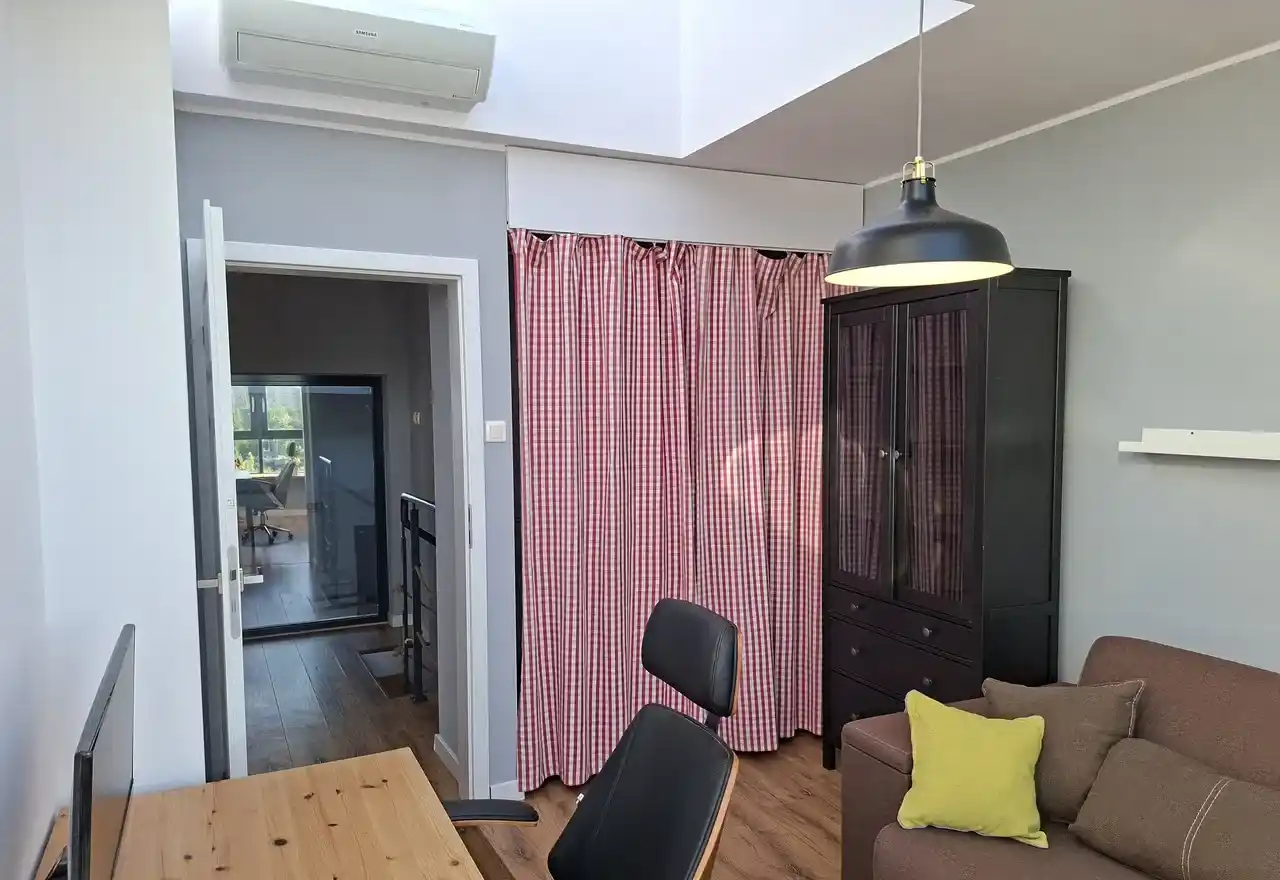 Warszawa - Dwupoziomowy loft z tarasem i widokiem - zdjęcie 9