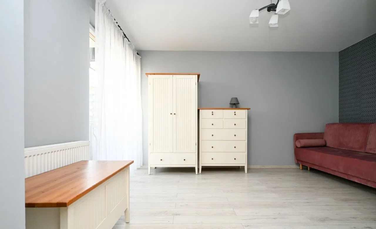 Nowoczesne Studio Ul.Poznańska + balkon - zdjęcie 8