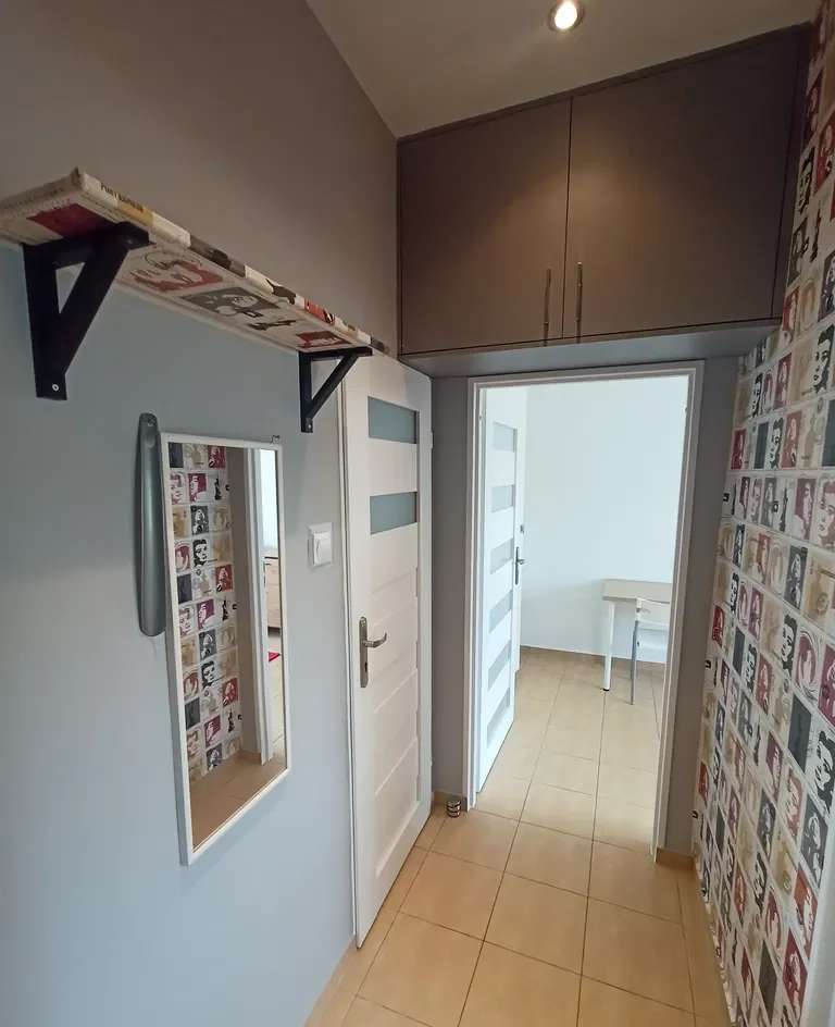 Kawalerka wśród zieleni/ Studio in greenery (ul. Sielecka 52) - zdjęcie 3
