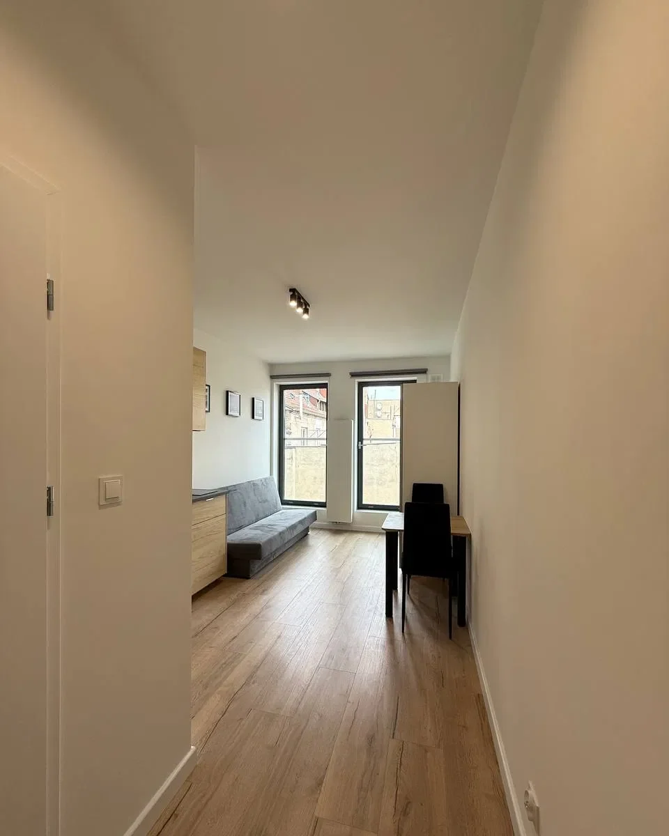 Na wynajem studio | Bulwar Drobnera | Pierwszy najem
