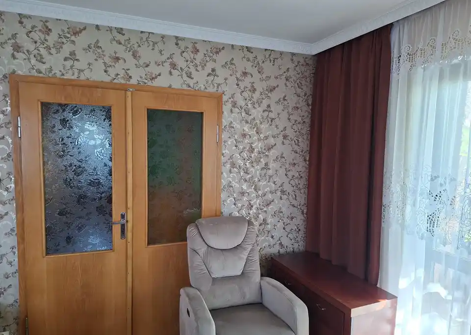 Dom wolnostojący z garażem w Pleszewie - zdjęcie 9