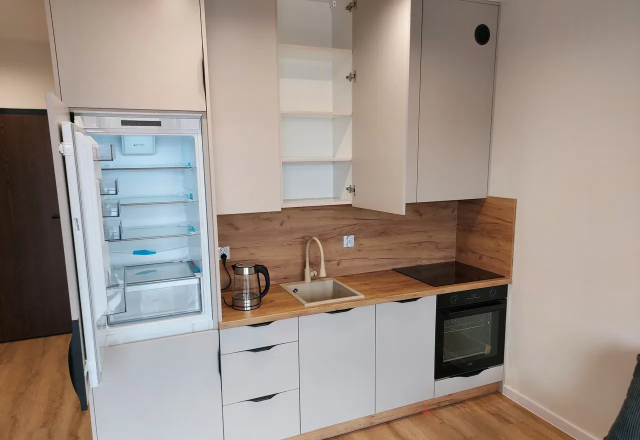 Ekskluzywny nowy apartament w najlepszym miejscu miasta - zdjęcie 4