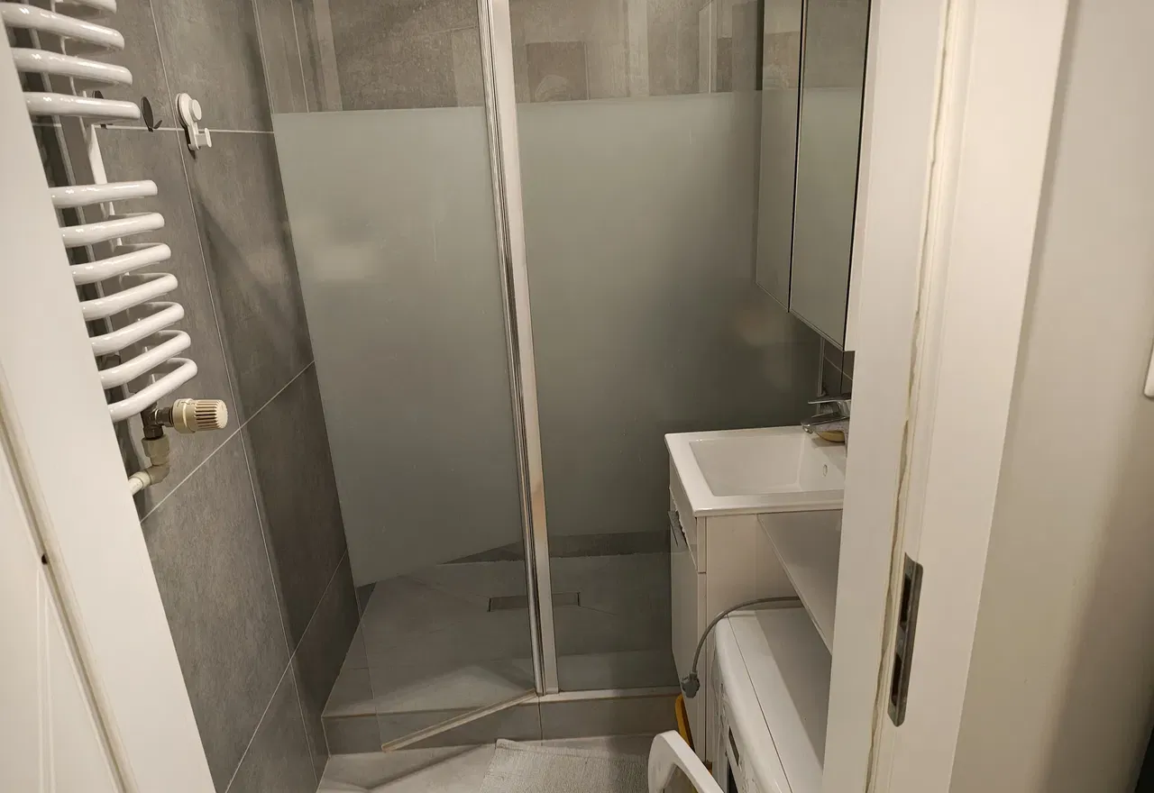 2-pokojowe mieszkanie z balkonem w centrum Zielonej Góry - zdjęcie 2