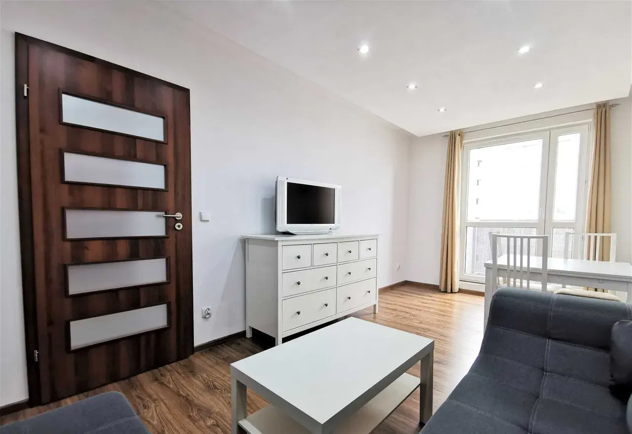 JARACZA, 40 m2, 2 pokoje + osobna kuchnia, balkon, parking, od 01/07 - zdjęcie 3