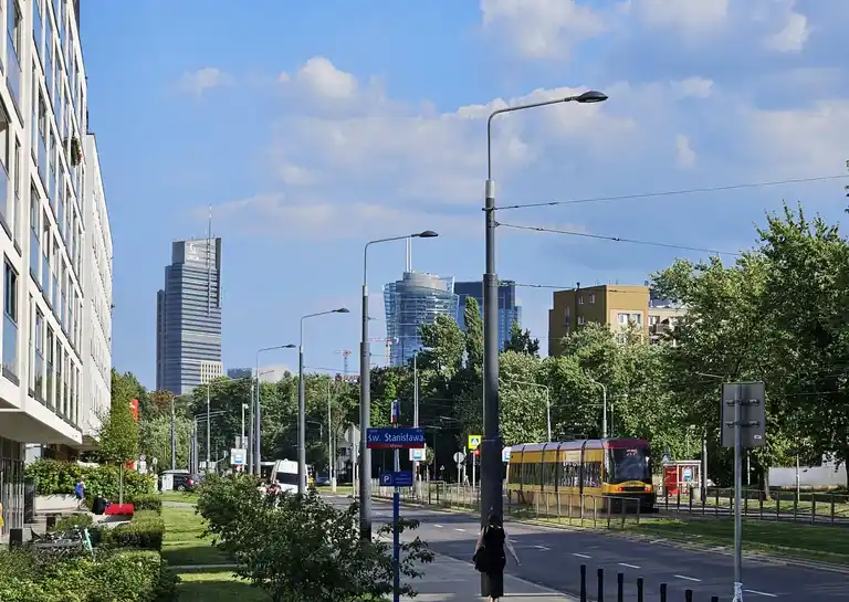 Okazja ! Duża, jasna kawalerka ! Balkon ! Garaż ! blisko Centrum 3 km