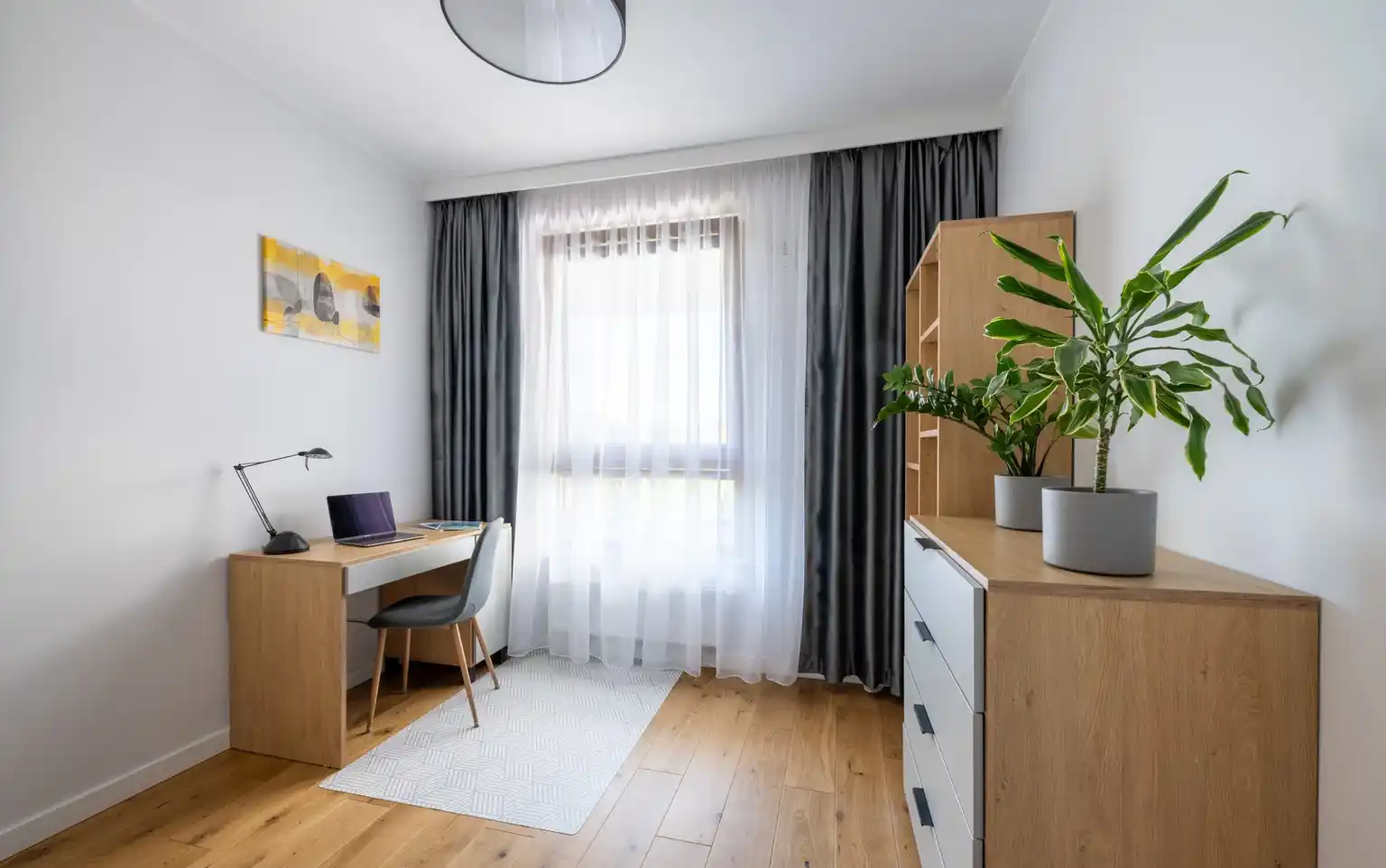 Nowoczesny trzypokojowy apartament przy Metrze Daszyńskiego - zdjęcie 6