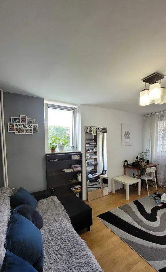 Dwa pokoje do wynajęcia- 10 i 17 m2 - z balkonem