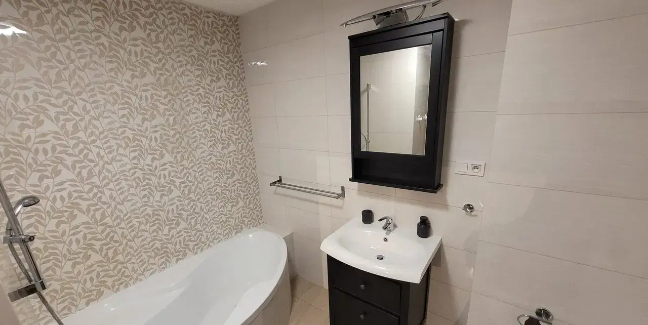Mieszkanie 2 pokoje garaż i ogródek, Praga Południe blisko centrum - zdjęcie 6