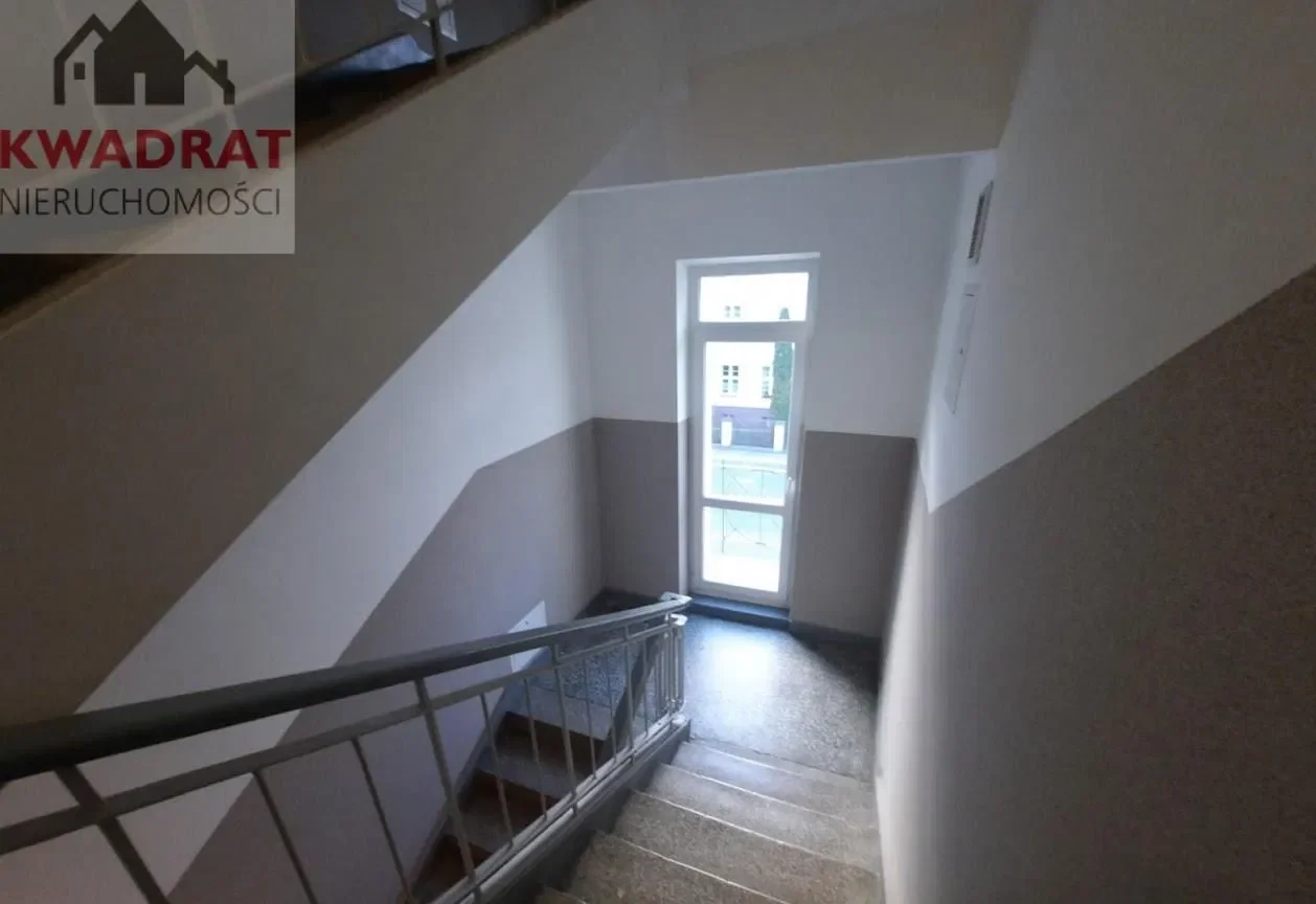 Przestronna kawalerka z balkonem przy ul. Saperów - zdjęcie 10