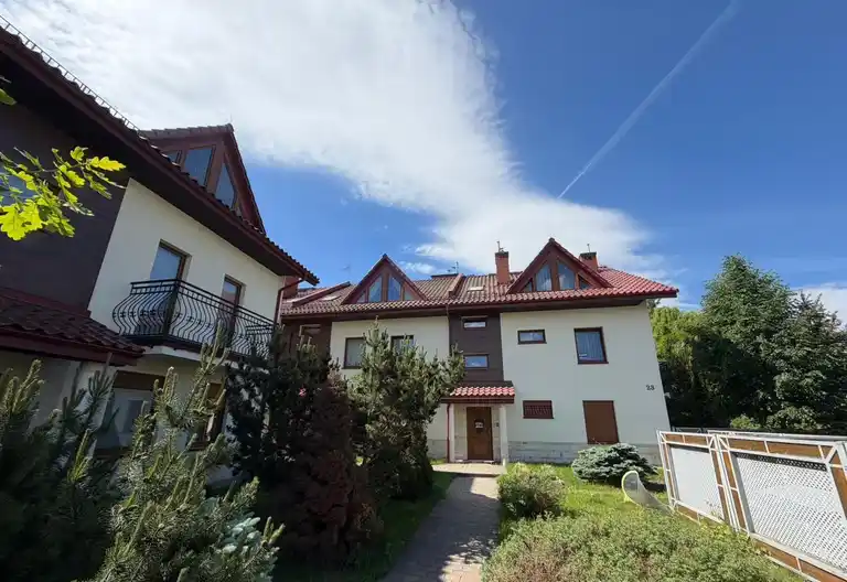 Komfortowe mieszkanie 52 m² z 2 miejscami parkingowymi - zdjęcie 2