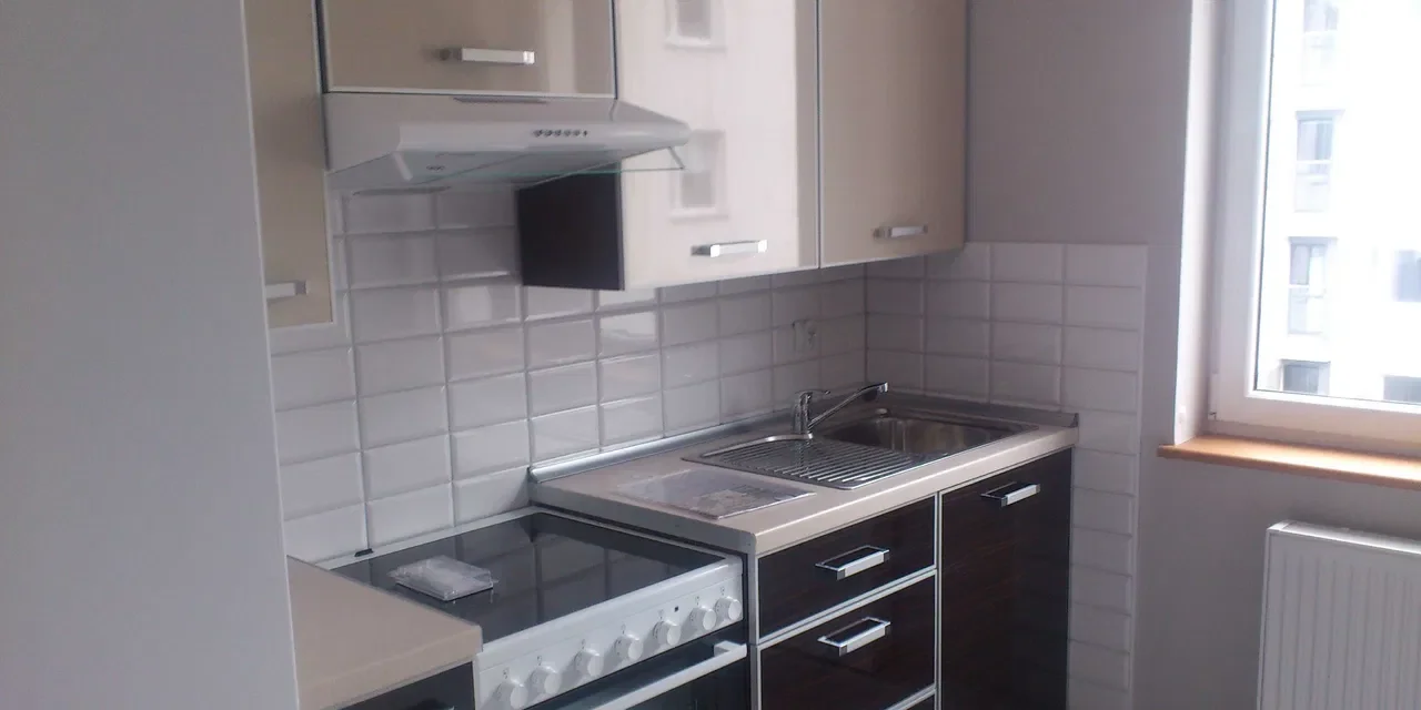Wynajmę duży  pokój jednoosobowy z balkonem , Stefana Jaracza. - zdjęcie 5