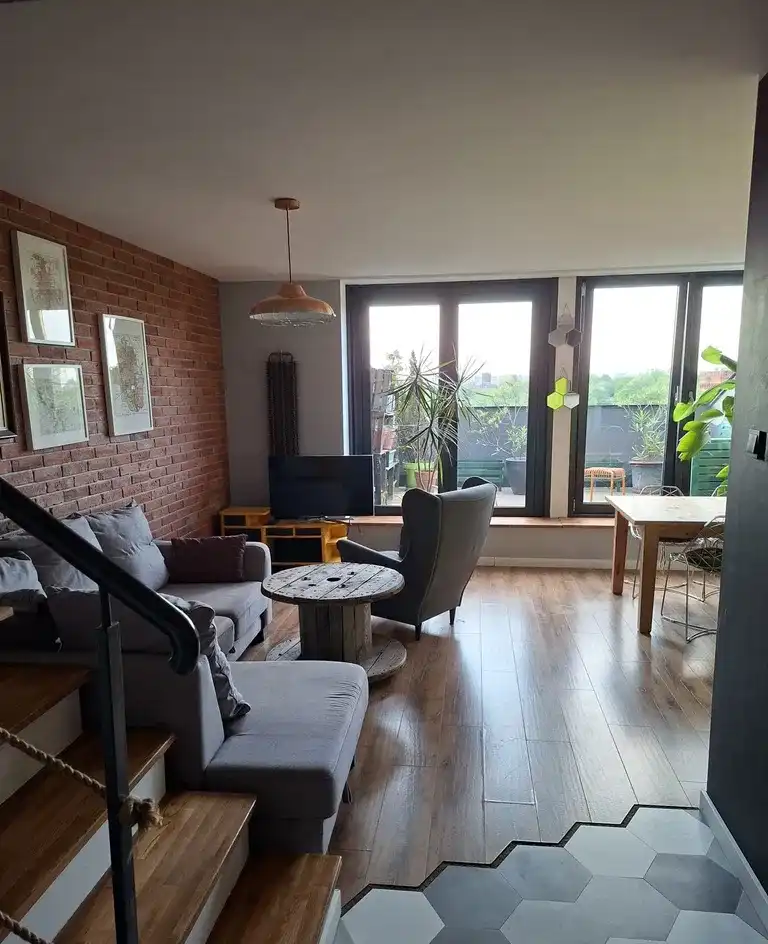 Warszawa - Dwupoziomowy loft z tarasem i widokiem - zdjęcie 2