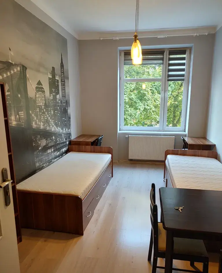 Pokoje do wynajęcia na okres wakacyjny we Wrocławiu - zdjęcie 7