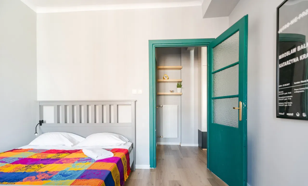 Nowoczesny apartament w sercu Warszawy z darmowym parkingiem - zdjęcie 4