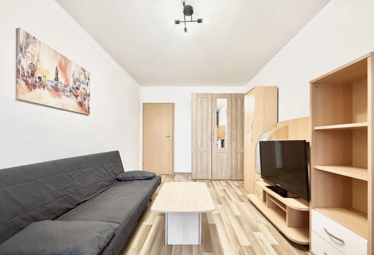 2 osobne pokoje 50m2 | 3500 zł za całość| CH Astra