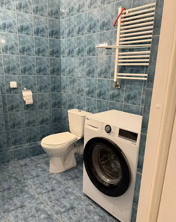Przestronne samodzielne 2 pokoje w świetnej lokalizacji - zdjęcie 9