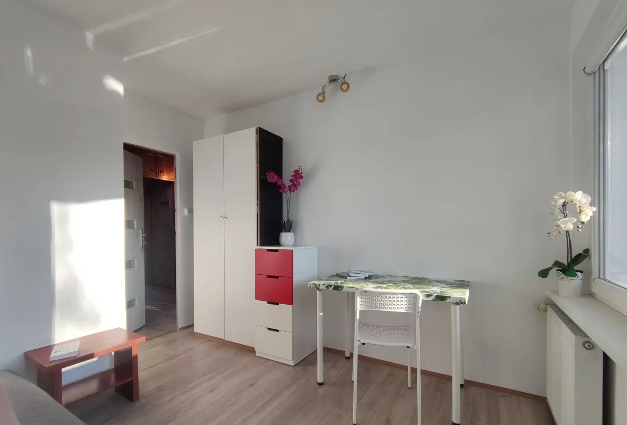 Pokój jednoosobowy z balkonem, ul. Dzielna, Kozanów, Wrocław - zdjęcie 3