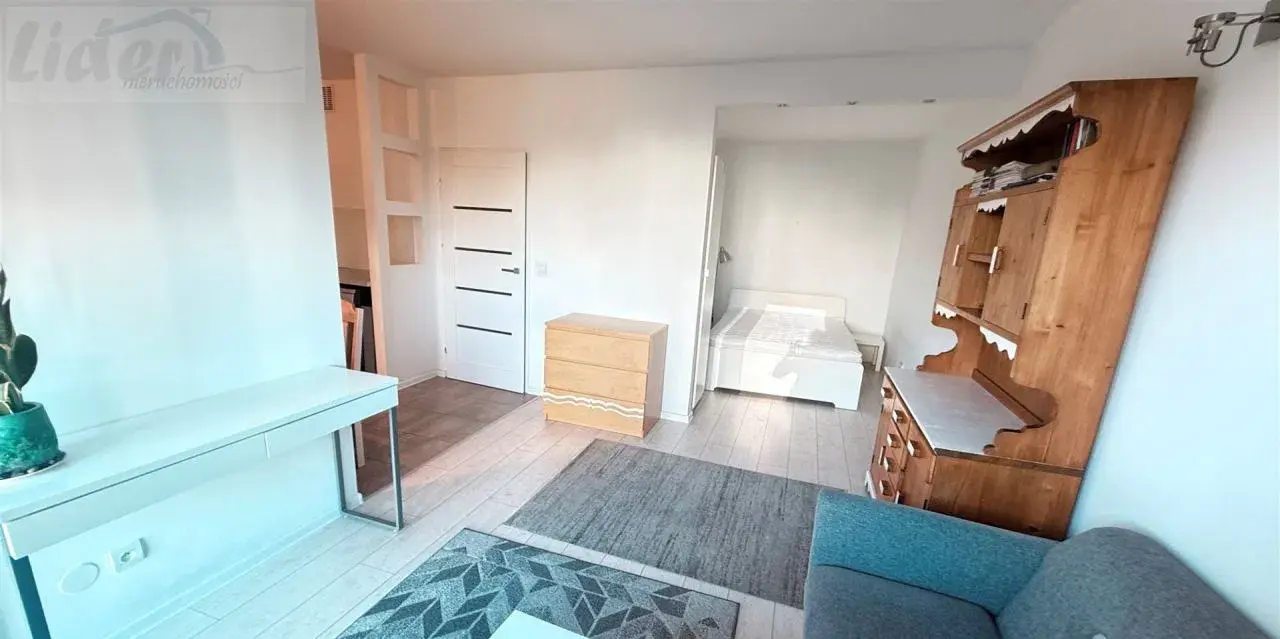 M-2 z wydzieloną sypialnią , balkon loggia - zdjęcie 4