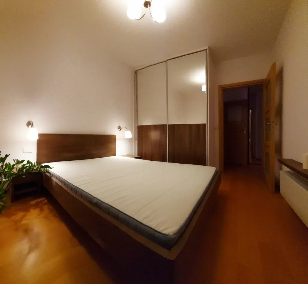 Mieszkanie 50m2, 2 pokoje z aneksem kuchennym, balkonem i loggią, blisko centrum - zdjęcie 5