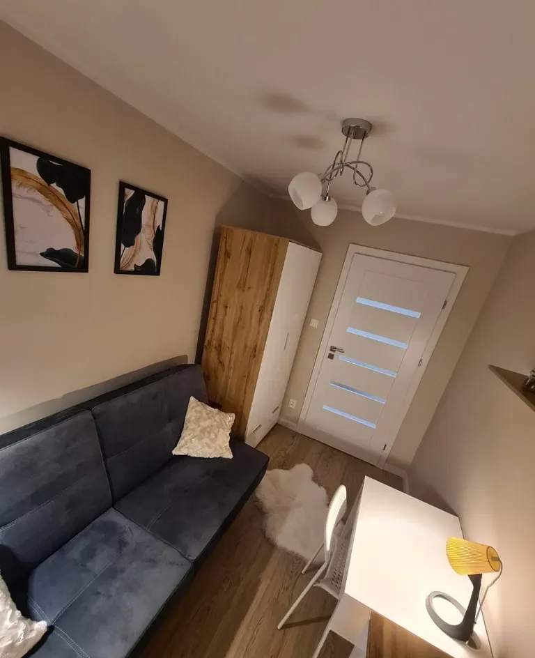 Pokój jednoosobowy w centrum - zdjęcie 2
