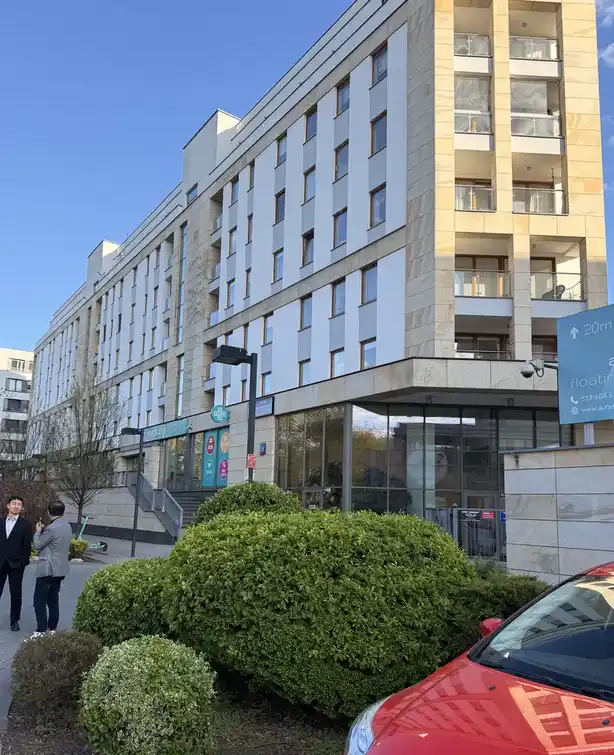 Piękny, nowoczesny dom w Modlnicy z 4 sypialniami - zdjęcie 8
