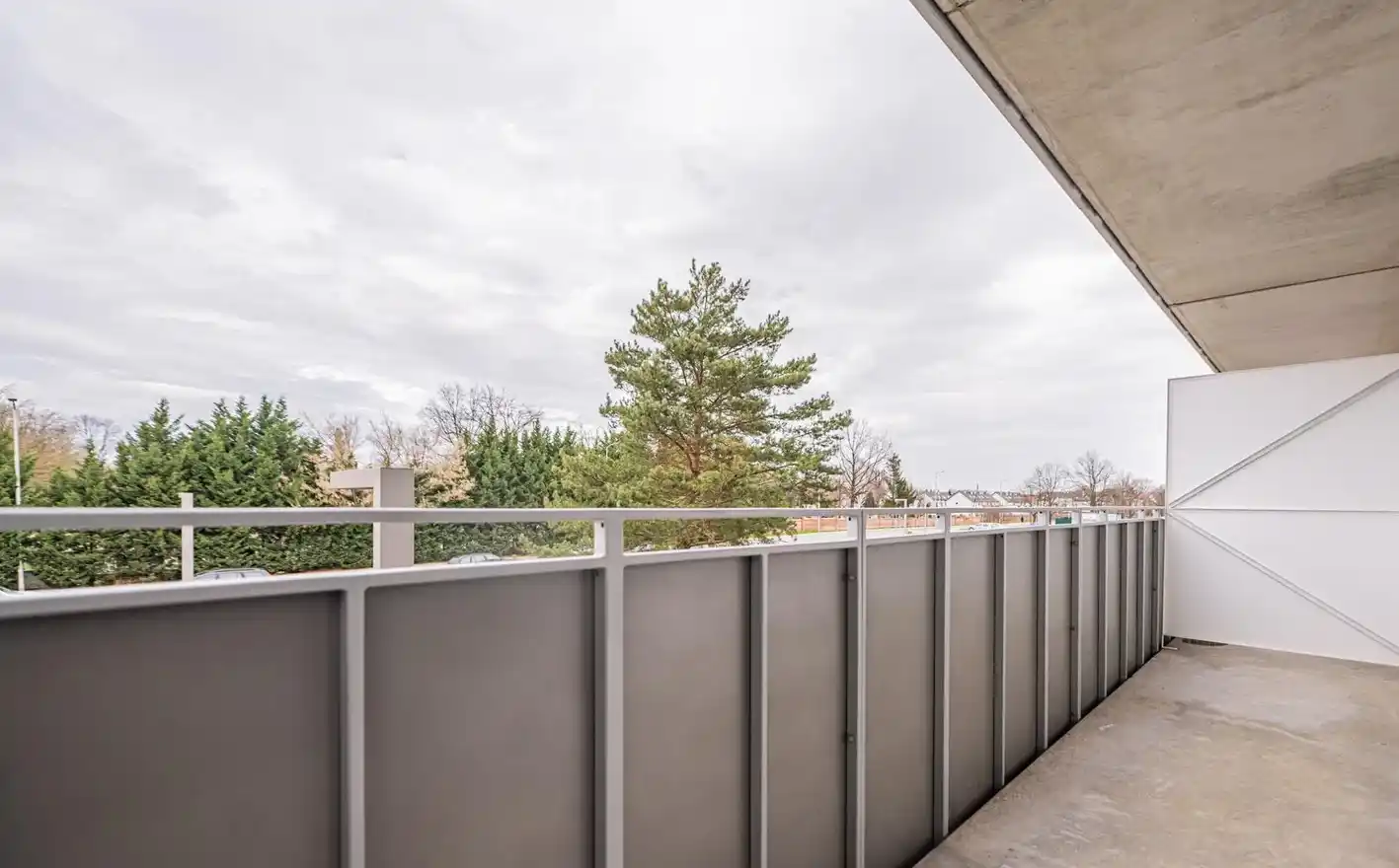 58 m2 z dużym balkonem w zielonej okolicy, parking - zdjęcie 6