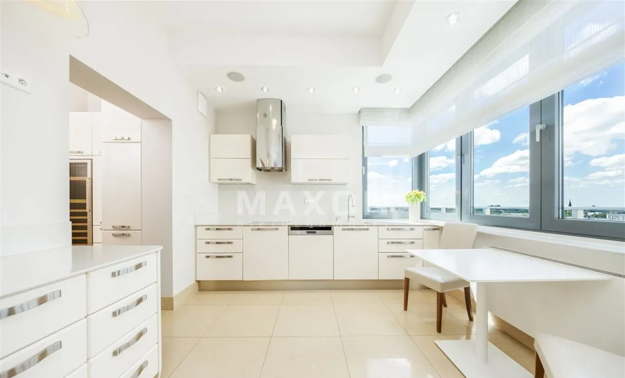 Apartament z panoramicznym widokiem - zdjęcie 8
