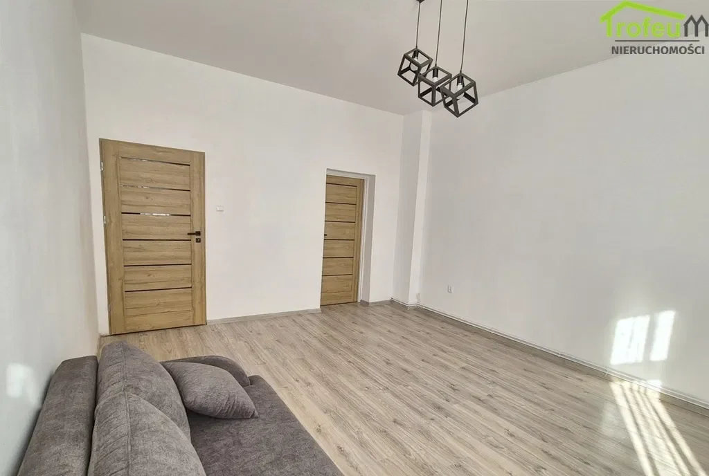 Mieszkanie 63 m2 w kamienicy, centrum miasta - zdjęcie 2