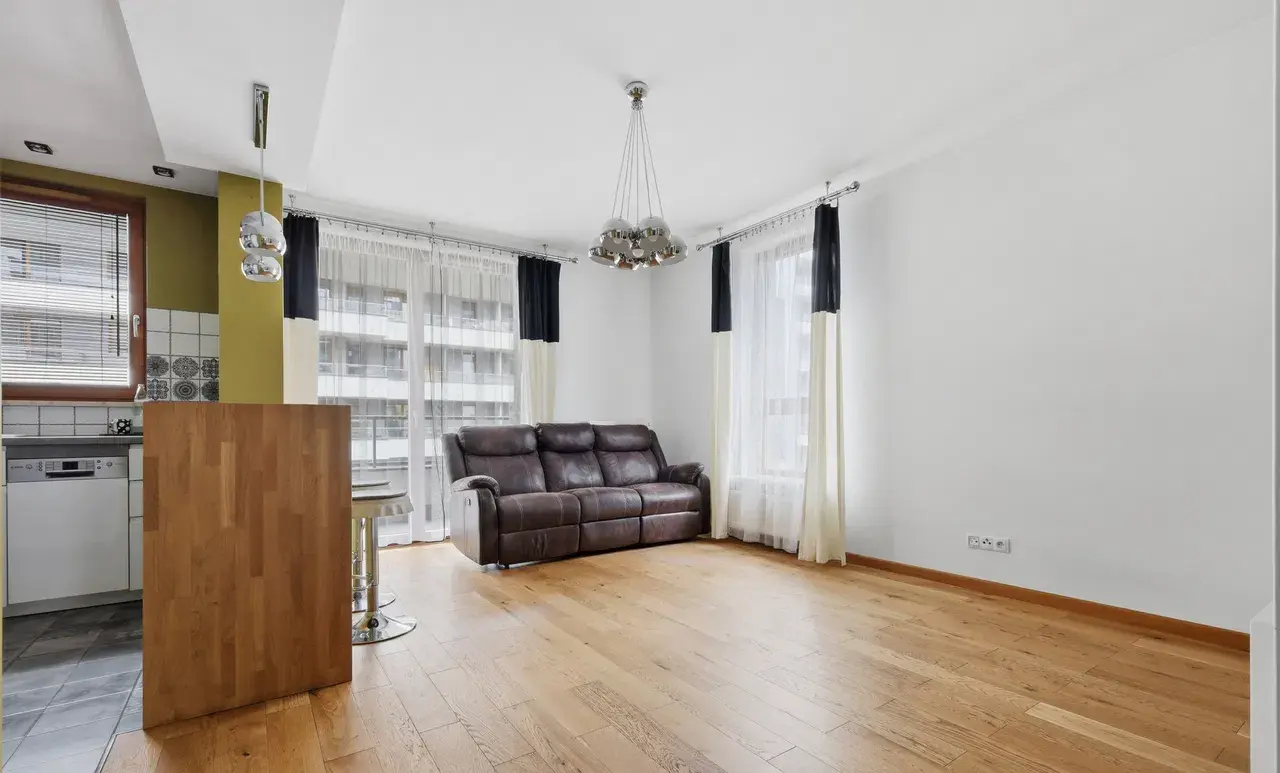 DUŻY BALKON | MIEJSCE POSTOJOWE W CENIE | TARAS NA DACHU - zdjęcie 2