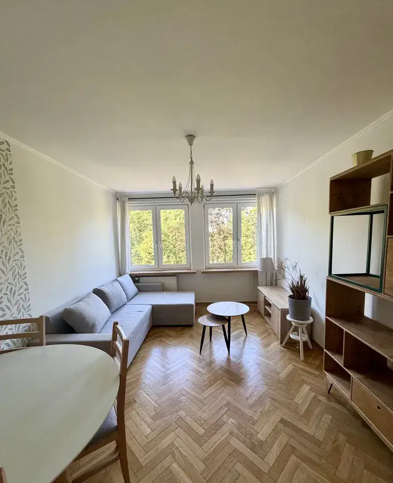 Mieszkanie z 3. niezależnymi pokojami przy Placu na Rozdrożu