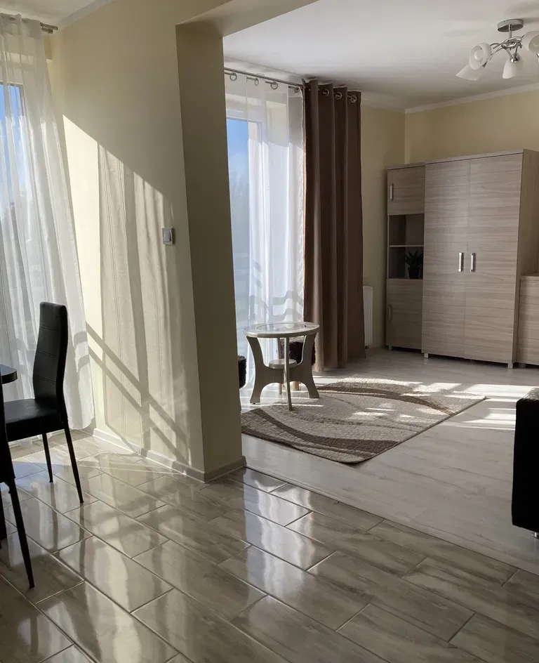 Mieszkanie na wynajem - 49m2 - Kielce - zdjęcie 2