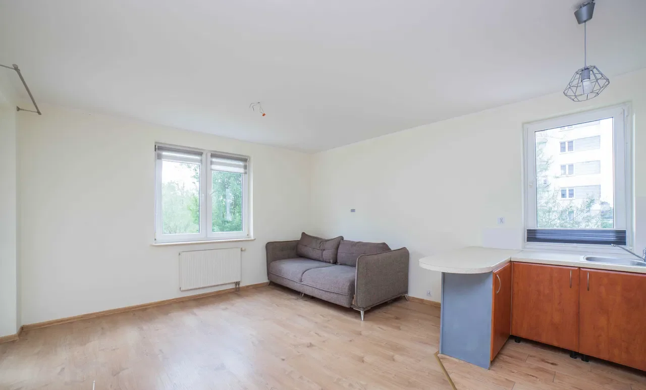 Do wynajęcia mieszkanie (2 pokoje, balkon, parking)