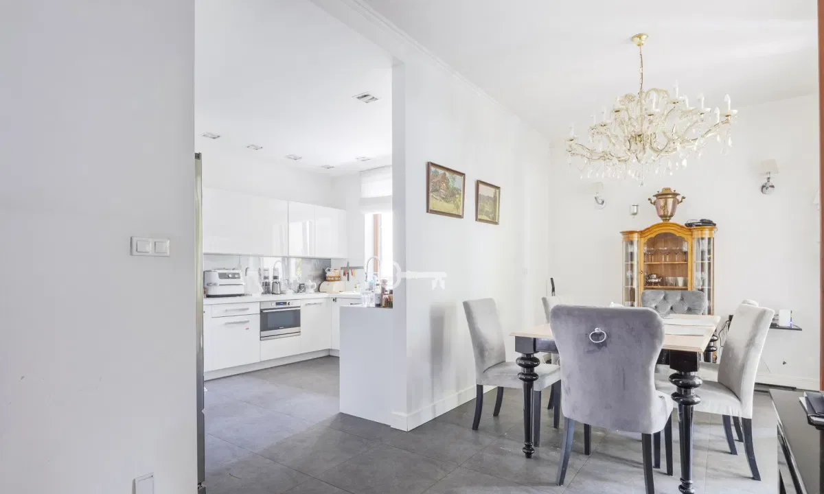 Apartament w kameralnej okolicy na Wilanowie - zdjęcie 4
