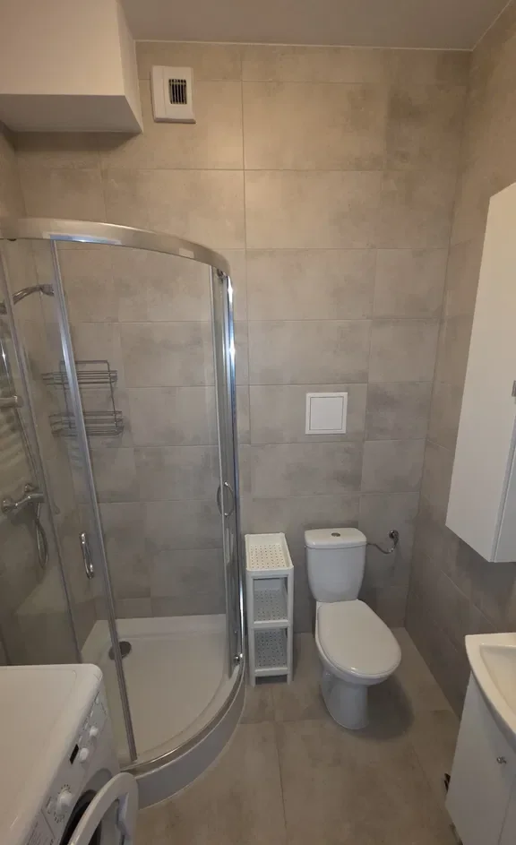 Bezpośrednio kawalerka w apartamentowcu przy ulicy Nałęczowskiej. - zdjęcie 4