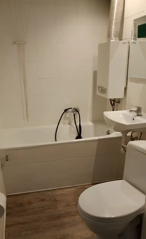 Wynajmę kawalerkę w centrum Kielc - zdjęcie 3