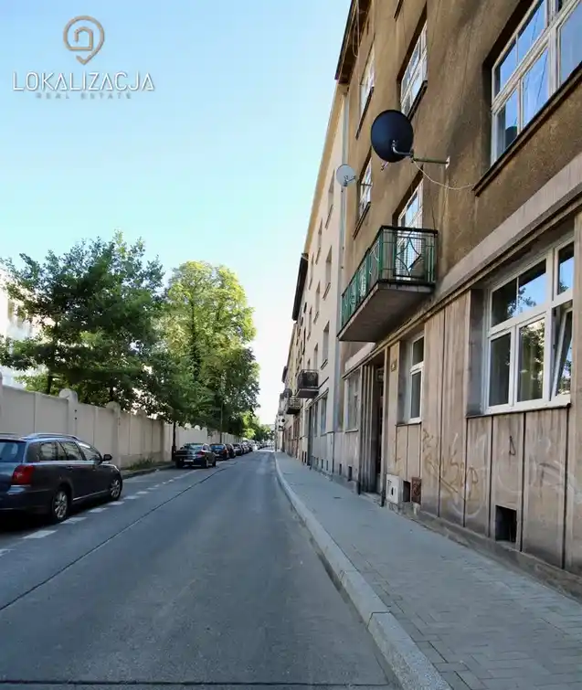 Mieszkanie w centrum z trzema osobnymi pokojami - zdjęcie 8