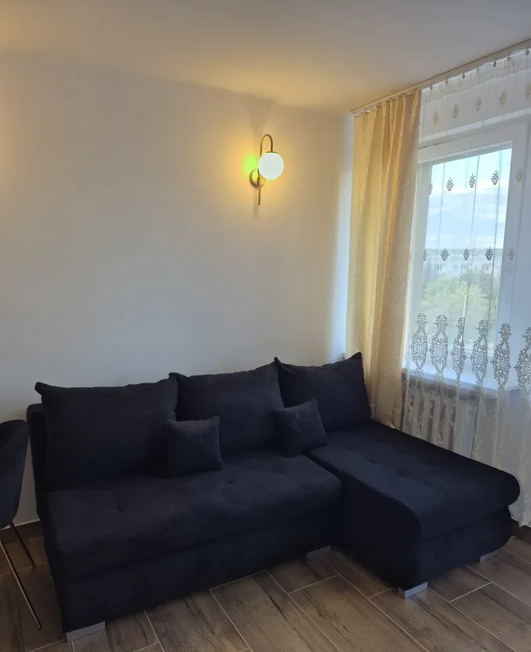 Kawalerka 30 m² – ul. Sandomierska 74 winda, parking, piwnica - zdjęcie 2