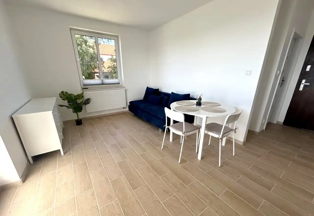 Atrakcyjne, umeblowane w pełni 2 pok/ 2 piętro z miejs. postoj/Centrum, Inowrocław - zdjęcie 4