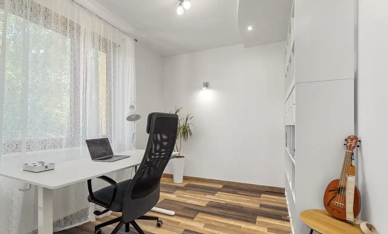 Apartament z kominkiem na Winogradach w Poznaniu - zdjęcie 4