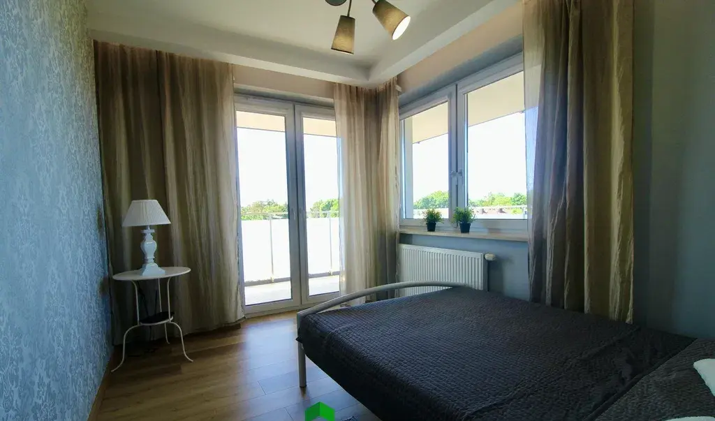Nowoczesne i funkcjonalne, duży balkon. - zdjęcie 8