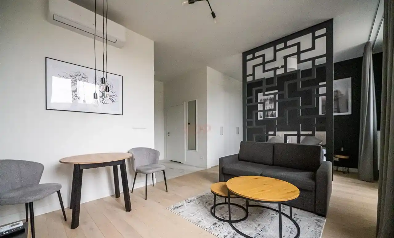 Stare miasto, studio, 39 m2. Premium