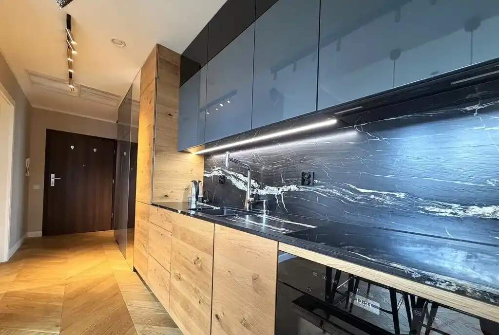 Luksusowy apartament z balkonem i miejscem parkingowym w Szczecinie - zdjęcie 7
