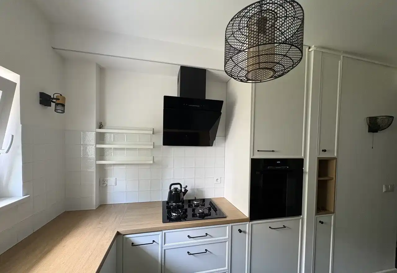 Ciche mieszkanie 2-pokojowe na Mokotowie z balkonem wysoki standard - zdjęcie 2