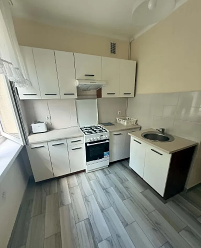 Duża kawalerka 37 m² na wynajem – Łódź/ Doły ul. Chryzantem - zdjęcie 10