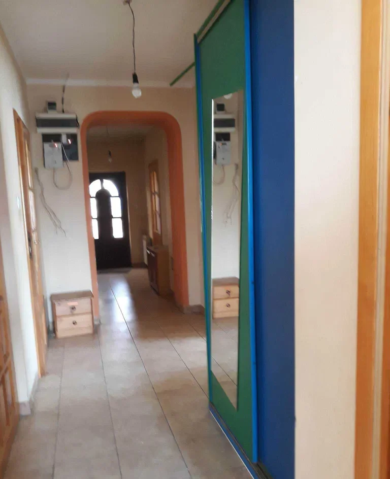 Wynajmę dom mieszkalny ogrodzony z bramą automatyczna. - zdjęcie 5