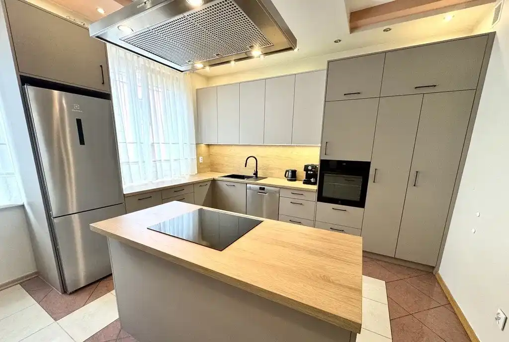 Apartament do wynajęcia - zdjęcie 2